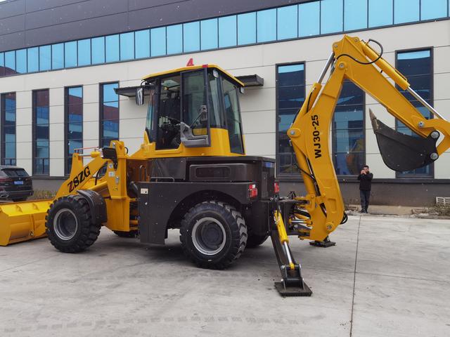 前鏟后挖兩頭忙挖掘裝載機(jī)多功能兩頭忙鏟車